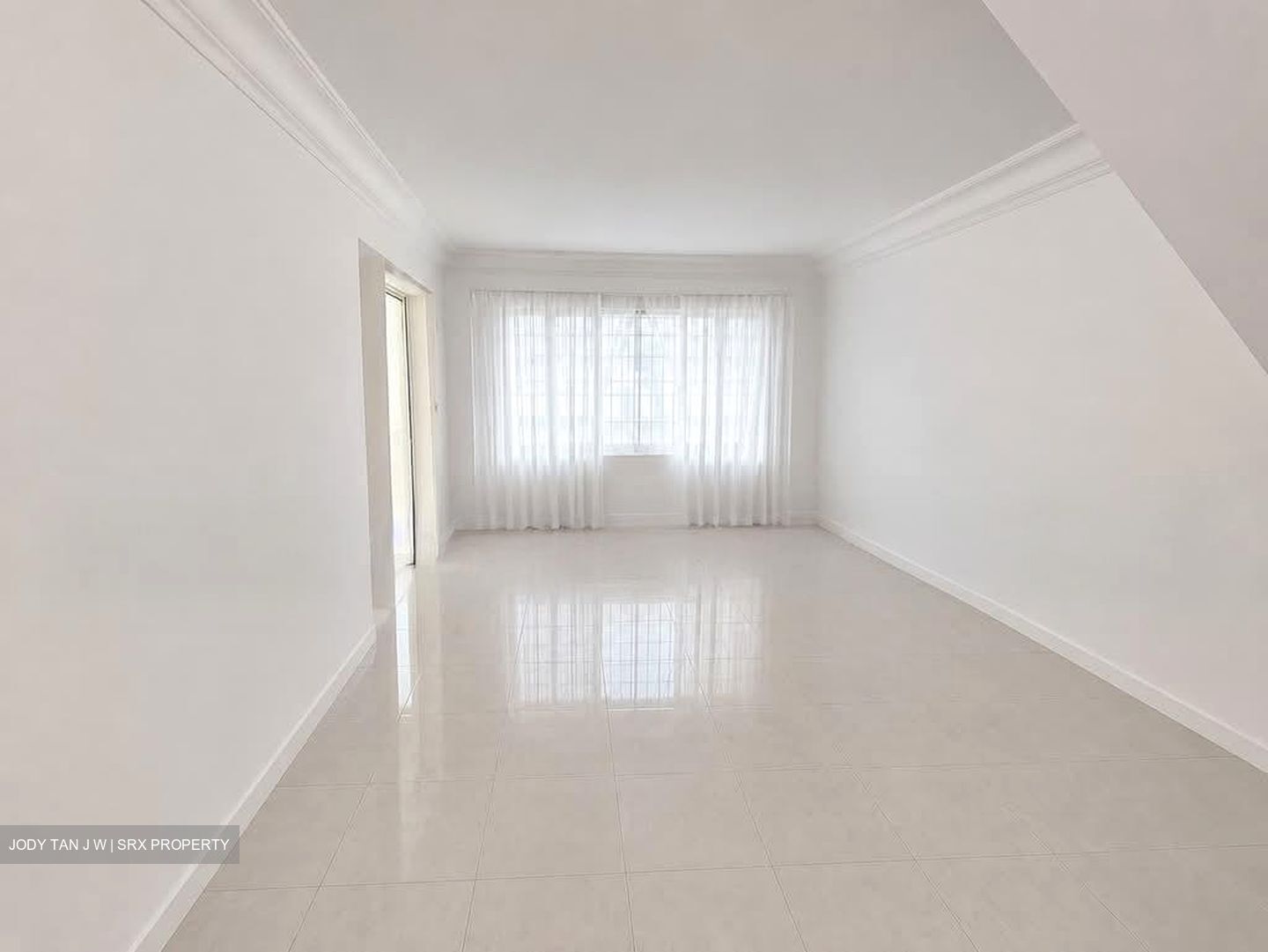 Blk 542 Serangoon North Avenue 4 (Serangoon), HDB Executive #596018061